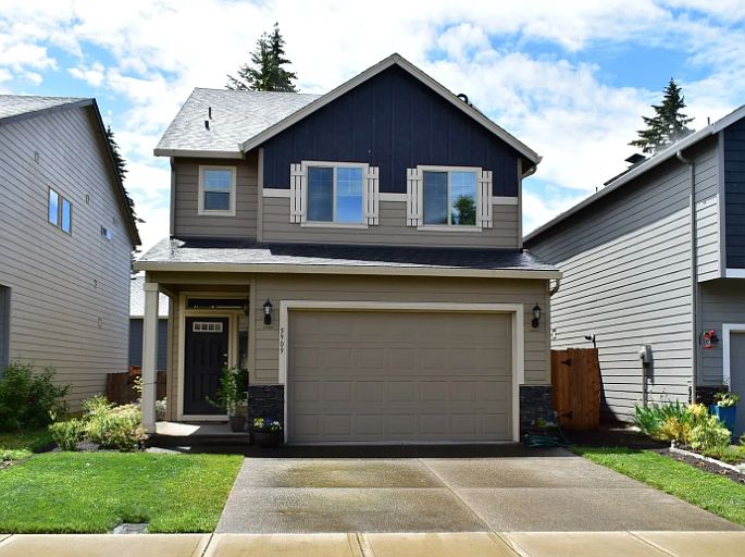 1st image of 5909 NE 48th St
