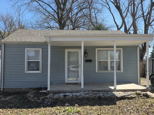 3004 S Woodward St, Springfield, IL 62703