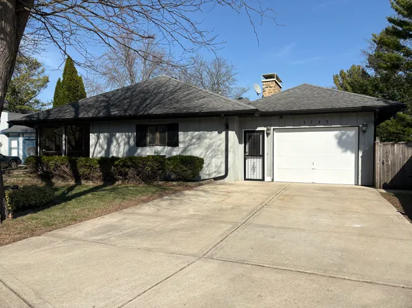 5795 S Bradley Ct, Hanover Park, IL 60133