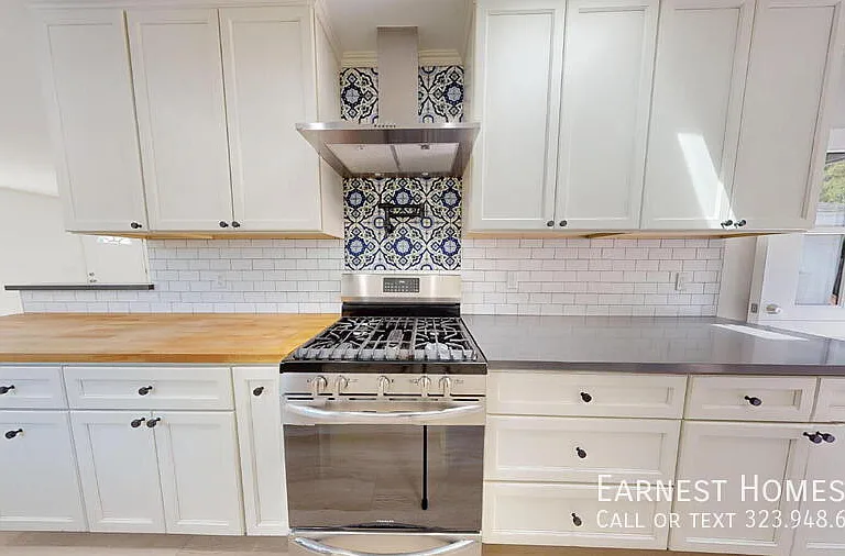 5844 Vesper Ave — Photo 8
