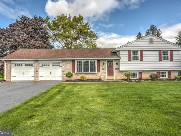 411 W Broad St, New Holland, PA 17557