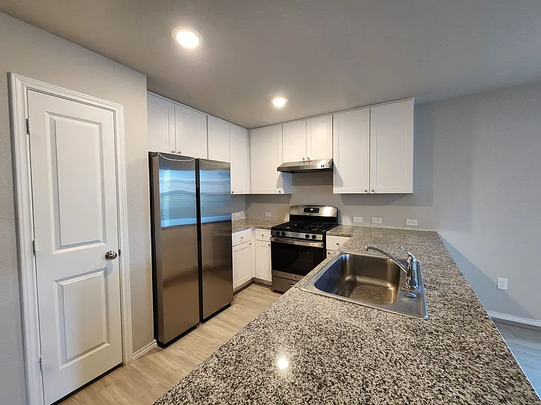 522 Blue Stem Rd — Photo 8