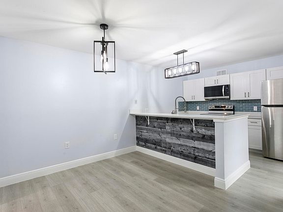 5th image of 234 Charter Way