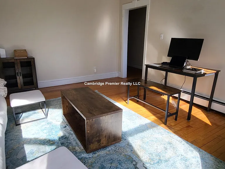 281 Harvard St #4 — Photo 6