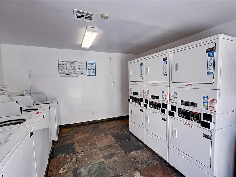 West Fifth Apartments — Photo 62