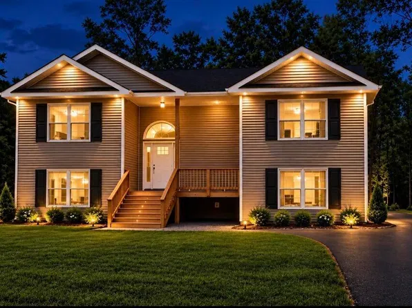 125 Franklin Dr, Hawley, PA 18428
