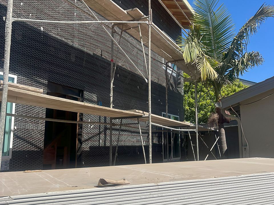 Building Photo 3