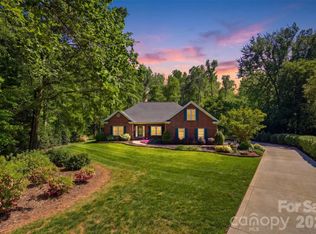 9806 Hofstra Ct, Mint Hill, NC 28227