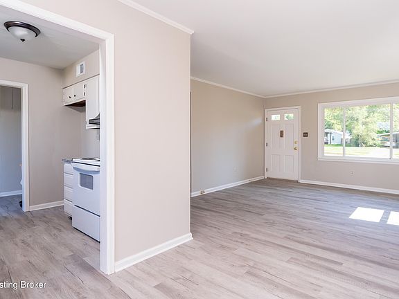 4th image of 2519 Fureen Dr