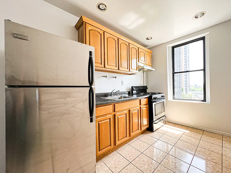 134 Haven Ave #4A — Photo 10