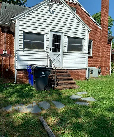 111 S Dogwood Ave — Photo 2