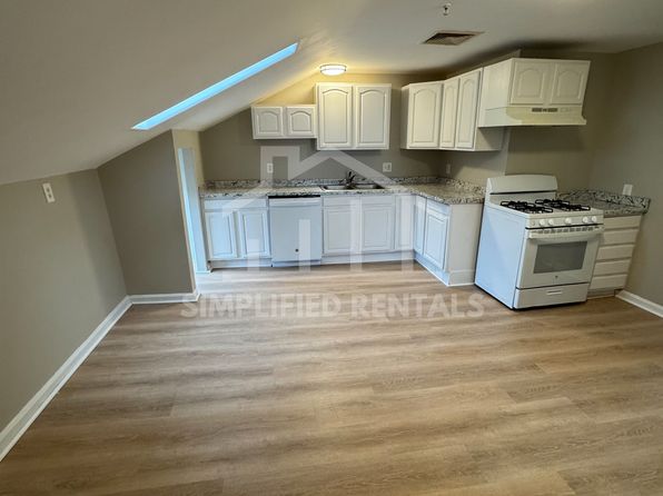 153 Belleville Ave #5E