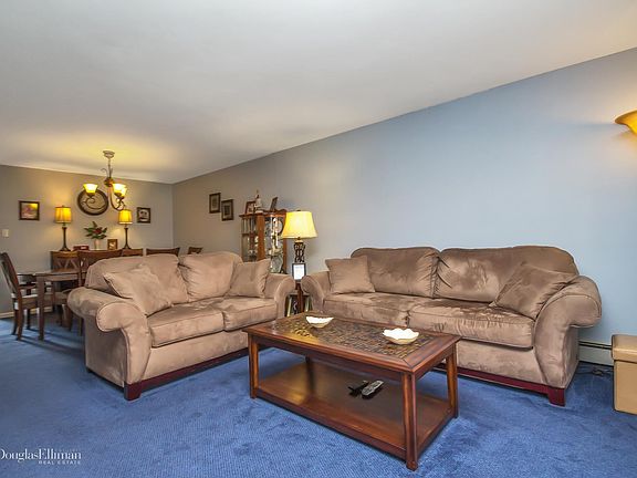 3rd image of 21 Glen Hollow Dr APT G34
