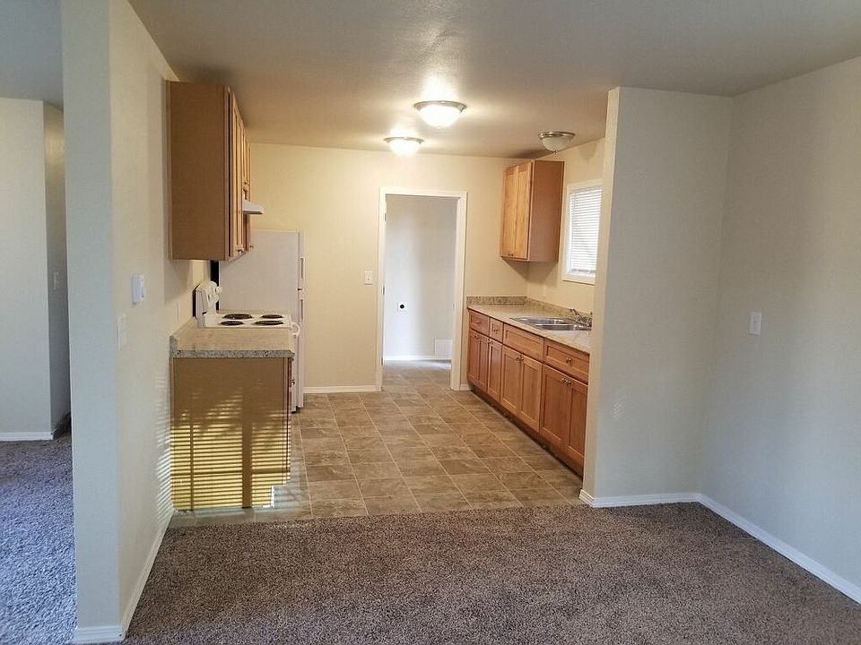 2nd image of 127 W F St