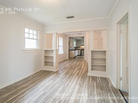 2nd image of 2548 Phyllis St