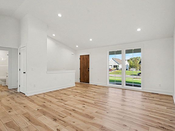 4th image of 5312 Margot Ln