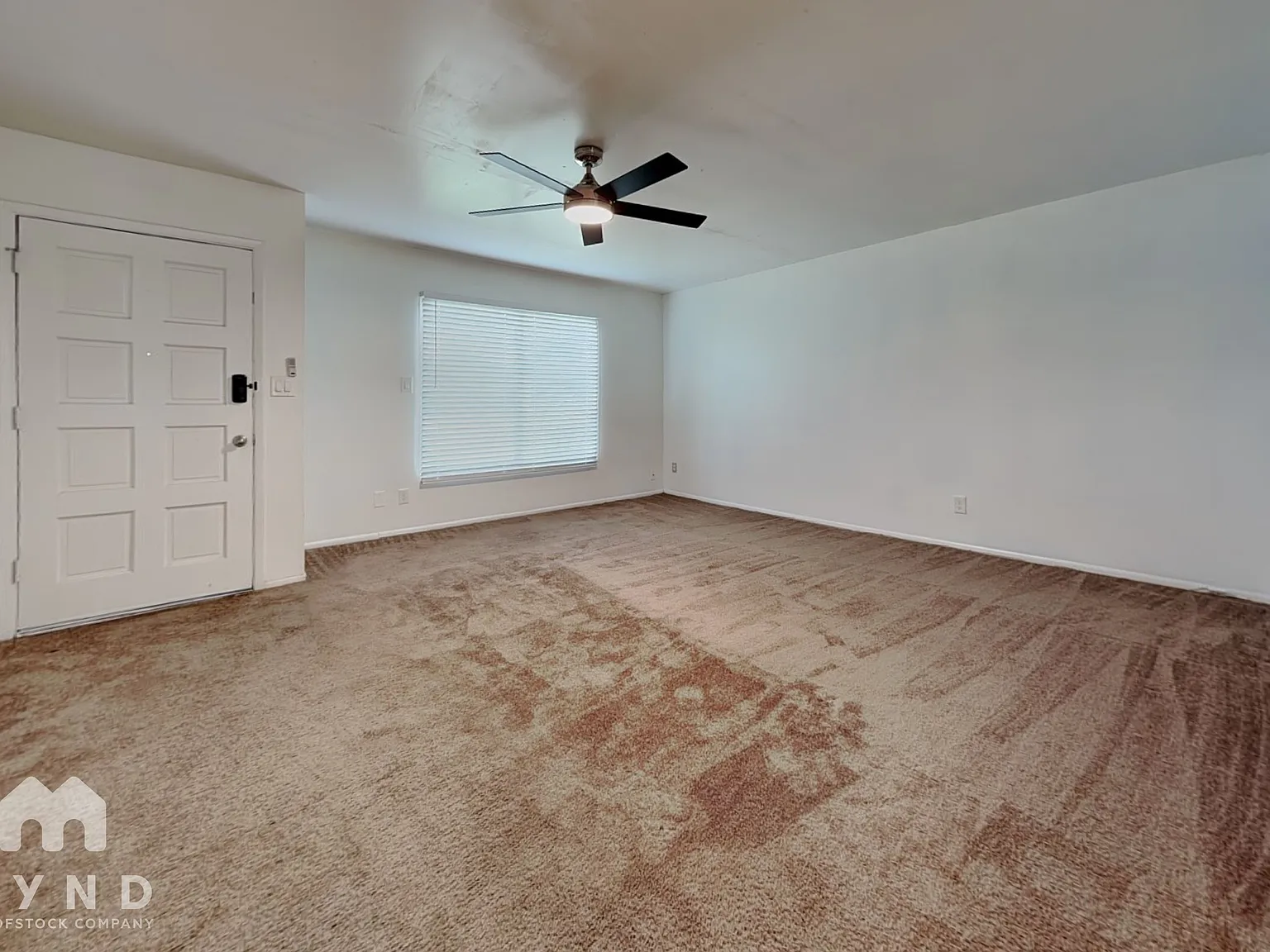 3 bed, 2.0 bath, 1298 sqft, $2,525 — Photo 3