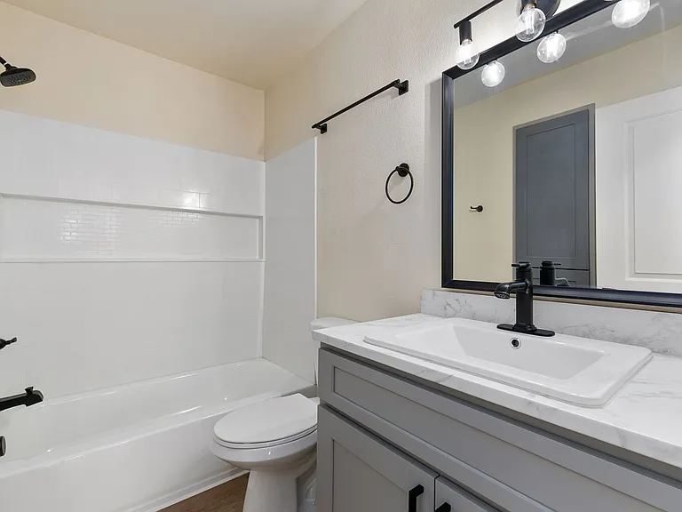 1624 Banyan Dr #2 — Photo 10