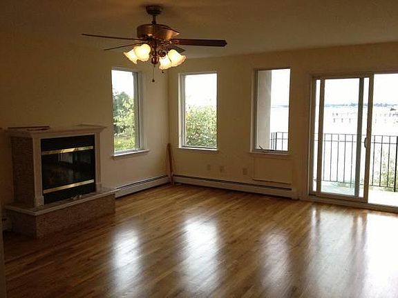 4th image of 3306 Griswold Ave