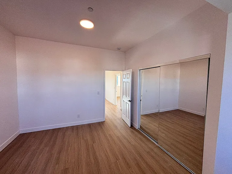 630 Harbour Way — Photo 26