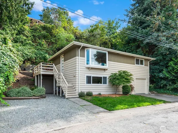 5625 SW Teig Place, Seattle, WA 98116