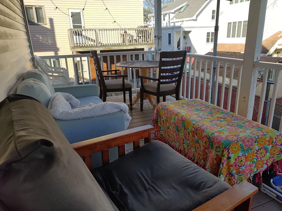 73 Simpson Ave #1