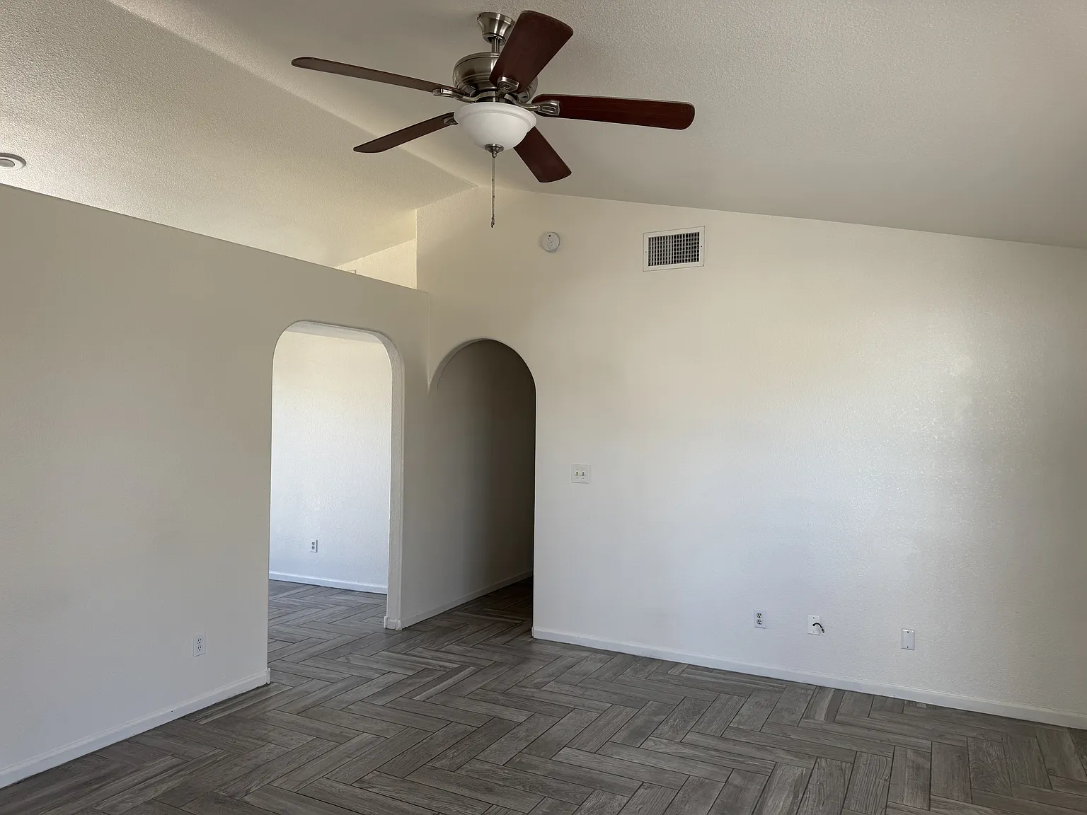 3660 Wells St - 1 — Photo 2