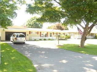 25 Bevell Ln, North Syracuse, NY 13212