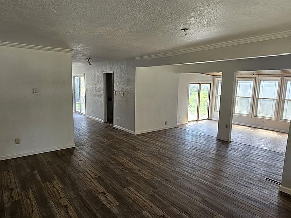 3rd image of 12689 SW Chisholm Trail Rd