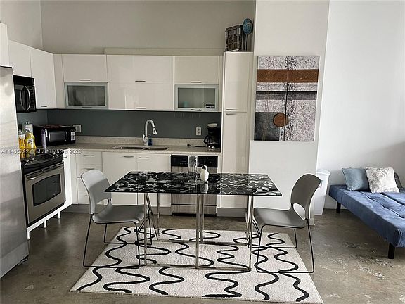 3rd image of 133 NE 2nd Ave APT 2811