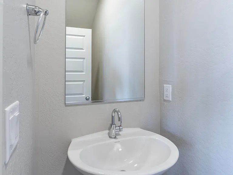 432 S 32nd St #115 — Photo 22