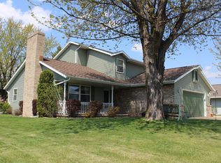 W2644 Mapleridge Ct, Appleton, WI 54915