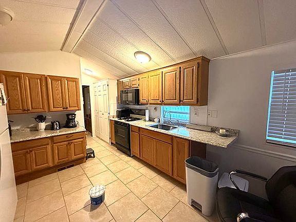 3rd image of 25501 Trost Blvd #9-70