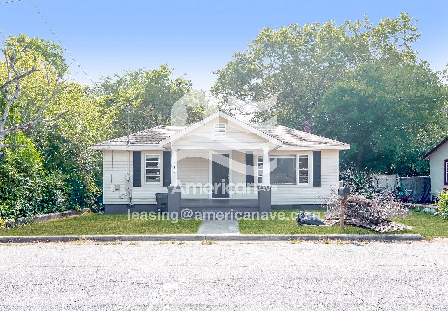 2 bed, 1.0 bath, 1087 sqft, $925 — Photo 1