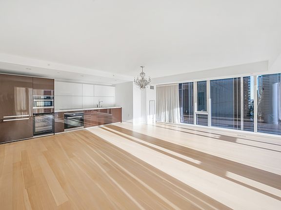 4th image of 135 W 52nd St APT 24C