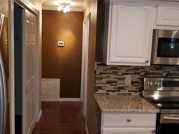 3rd image of 1329 Alyce St