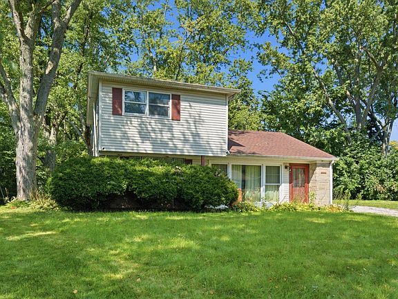 2nd image of 8 Mantua Ct
