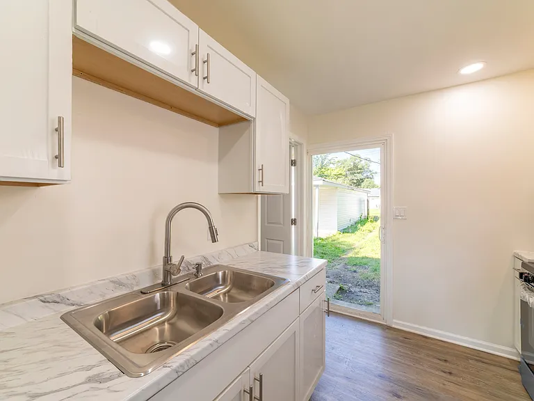 7552 Beech Ave — Photo 8