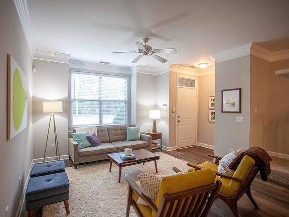 2nd image of 2056 Elliott Ave