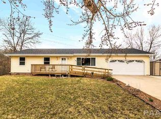 847 Heritage Dr, Mackinaw, IL