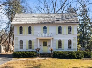 595 Washington Rd, Lake Forest, IL 60045