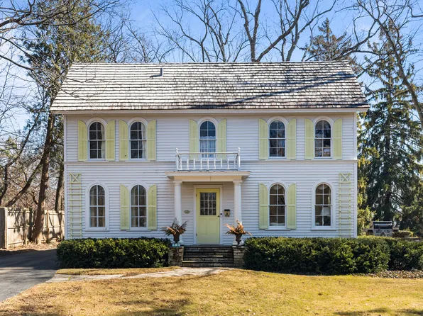 595 Washington Rd, Lake Forest, IL 60045