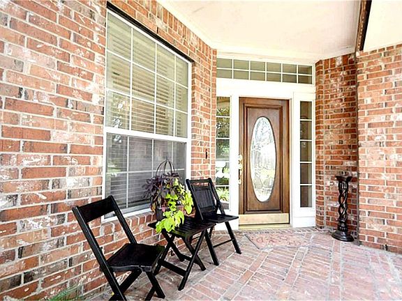 2nd image of 13814 Swan Hollow Ln