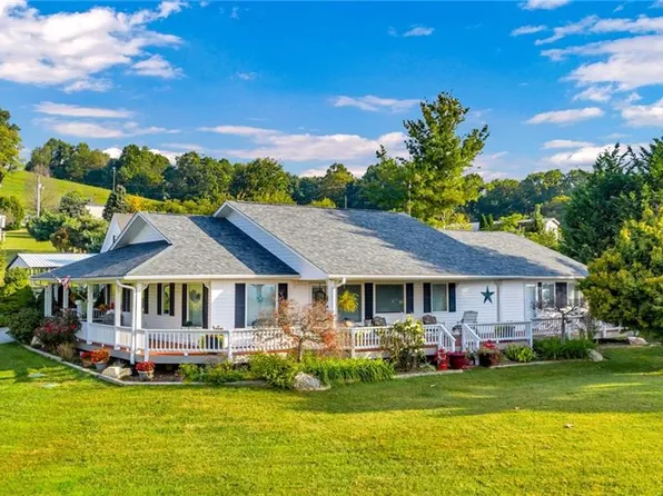 30 Boyer Ln, Sparta, NC 28675