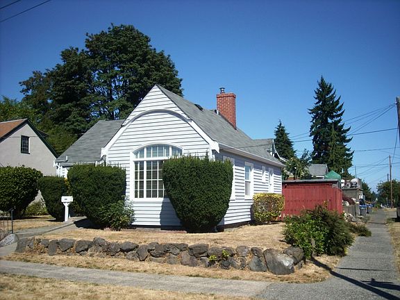 2nd image of 1000 Veneta Ave