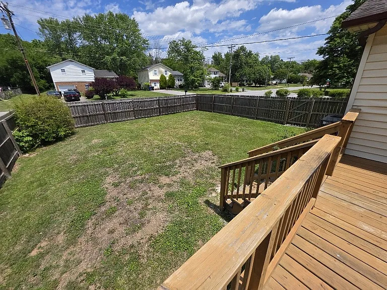 135 Grenadier Dr — Photo 24