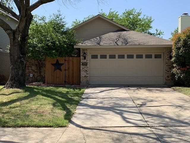 1st image of 3709 Clover Hill Ln