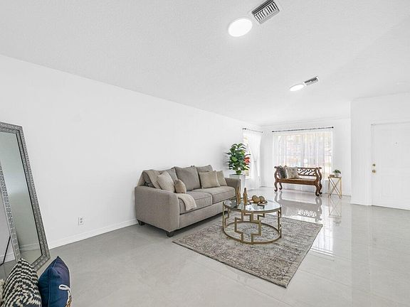 4th image of 1060 NW 5th Avenue