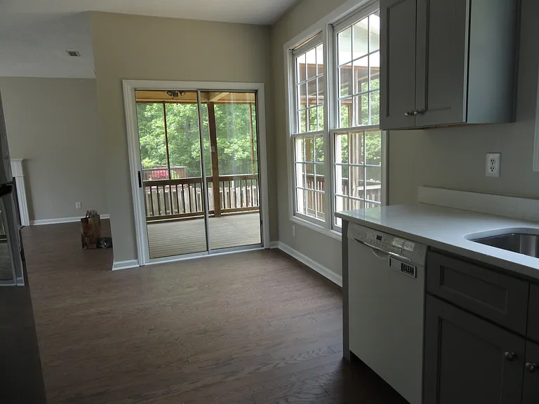 106 Mint Hill Dr — Photo 8