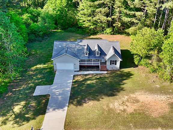 2nd image of 161 Briar Ridge Rd NW